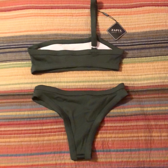 Zaful size medium sage green bikini - Picture 2 of 2